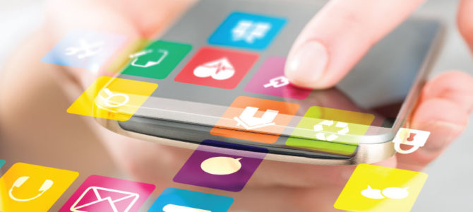 SOCIAL MEDIA MARKETING VS. TRADITIONAL MEDIA SOCIAL MEDIA MARKETING VS. TRADITIONAL MEDIA